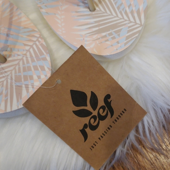REEF stargazer Thong Sandals - Picture 5 of 8